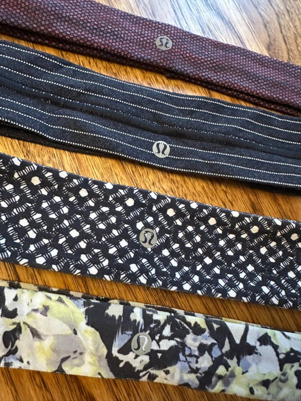 LOT of (4) Lululemon Athletica Headbands Black Floral Geometric Blue Stripe Pink
